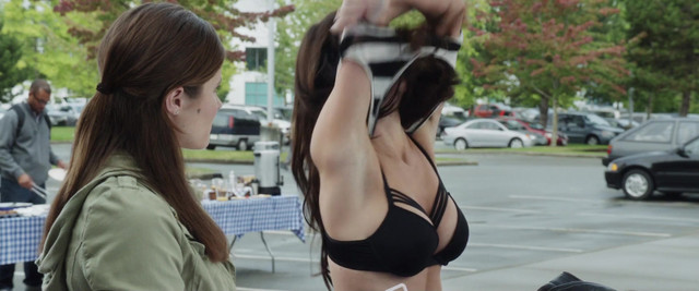 Jacqueline MacInnes Wood sexy - Final Destination 5 (2011)