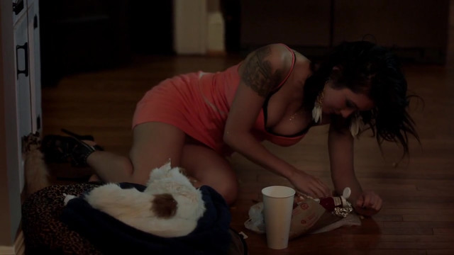 Daniella Pineda sexy - The Detour s01e01 (2016)