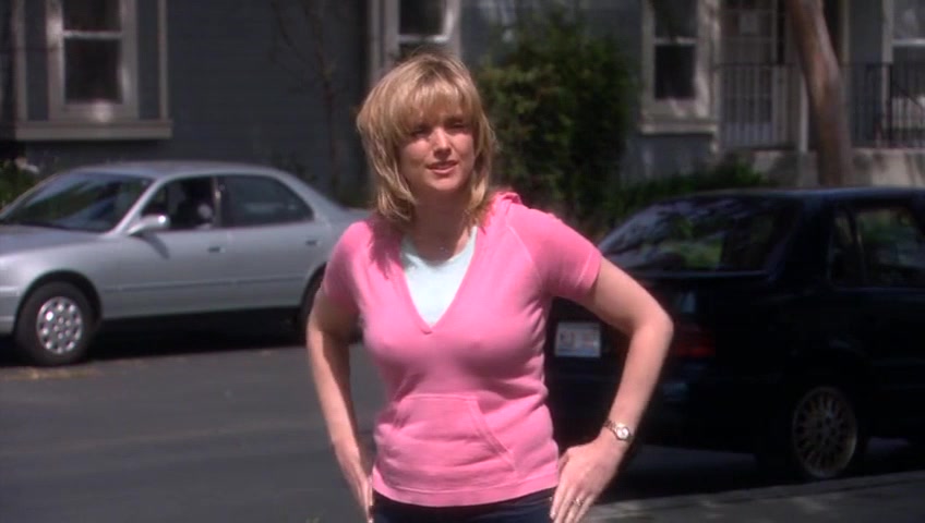 Courtney Thorne-Smith sexy - According to Jim s02e23 (2002)