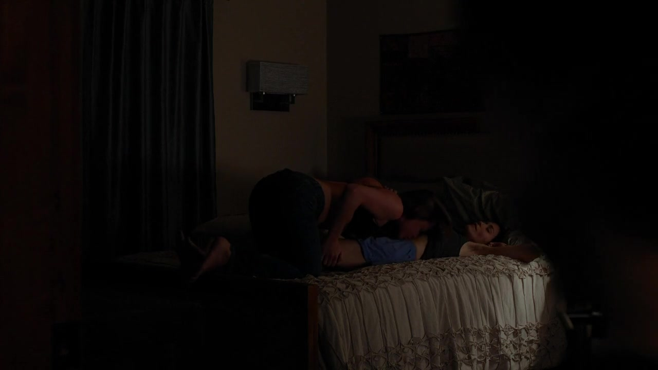 Agnes Bruckner sexy, Sandrine Holt sexy - The Returned s01e07 (2015)