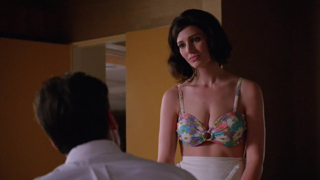 Jessica Pare sexy - Mad Men s05e03 (2012)