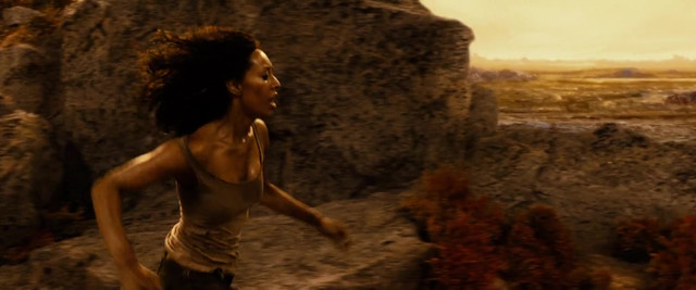 Keri Hilson sexy - Riddick (2013)