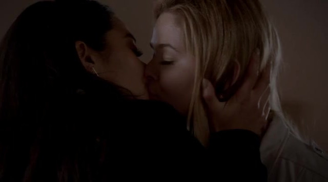 Sasha Pieterse sexy, Shay Mitchell sexy - Pretty Little Liars s07e16 (2016)