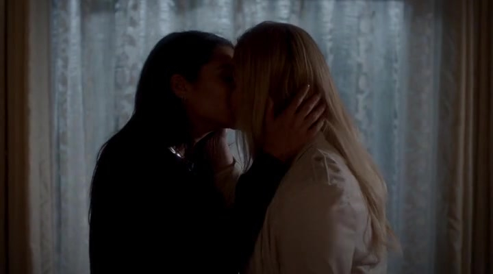 Sasha Pieterse sexy, Shay Mitchell sexy - Pretty Little Liars s07e16 (2016)