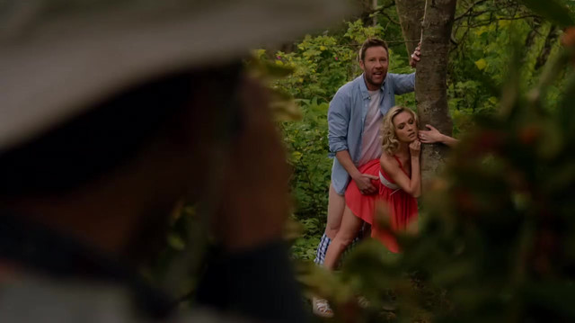 Lindsey Gort sexy - Impastor s01e07 (2015)