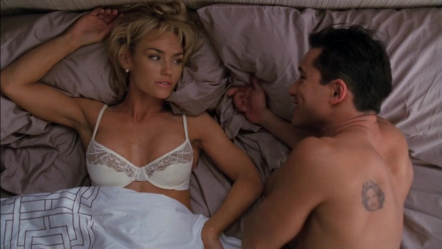 Kelly Carlson sexy - Nip Tuck s06e06 (2010)