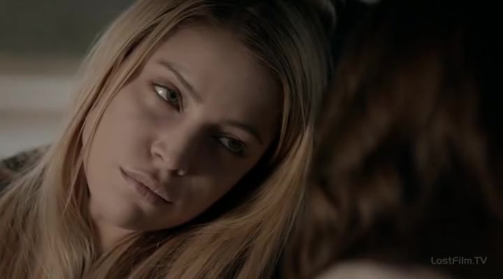 Scarlett Byrne sexy, Teressa Liane sexy - The Vampire Diaries s07e16 (2015)