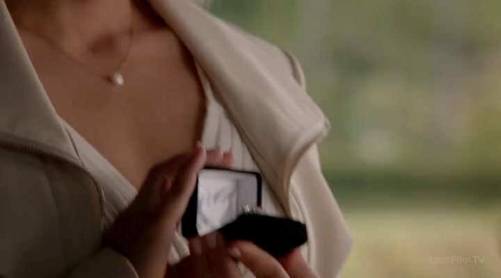 Scarlett Byrne sexy, Teressa Liane sexy - The Vampire Diaries s07e08 (2015)