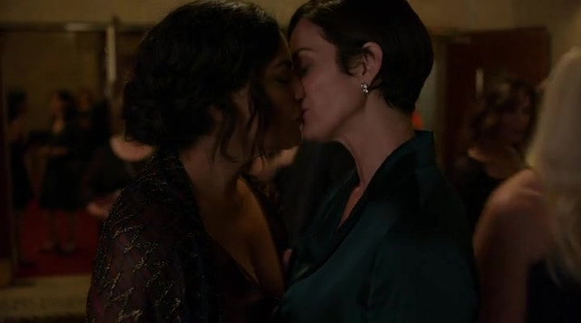 Sarita Choudhury sexy, Carrie Anne Moss sexy - Jessica Jones s03e04 (2019)