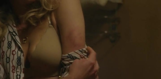 Nina Arianda sexy - Goliath s02e03 (2018)