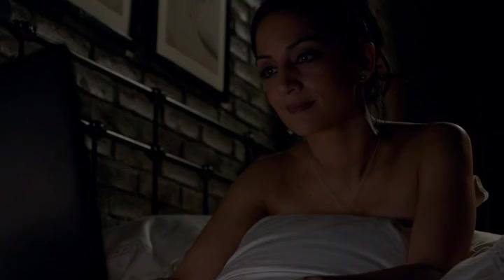 Archie Panjabi sexy, Jordana Spiro sexy - The Good Wife s05e11 (2013)