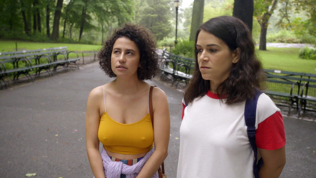 Ilana Glazer sexy - Broad City s05e09 (2019)