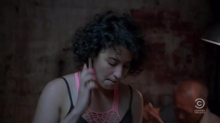 Ilana Glazer sexy - Broad City s02e04 (2014)