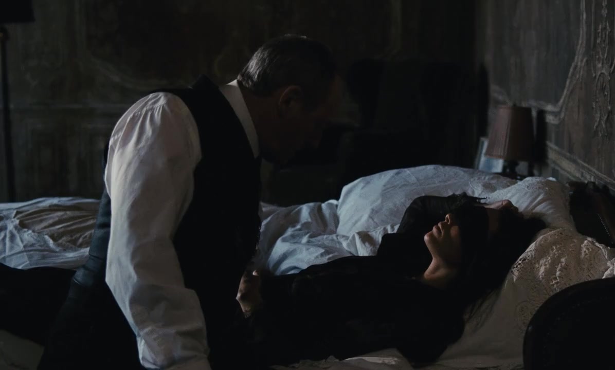 Berenice Bejo sexy - The Childhood of a Leader (2015)