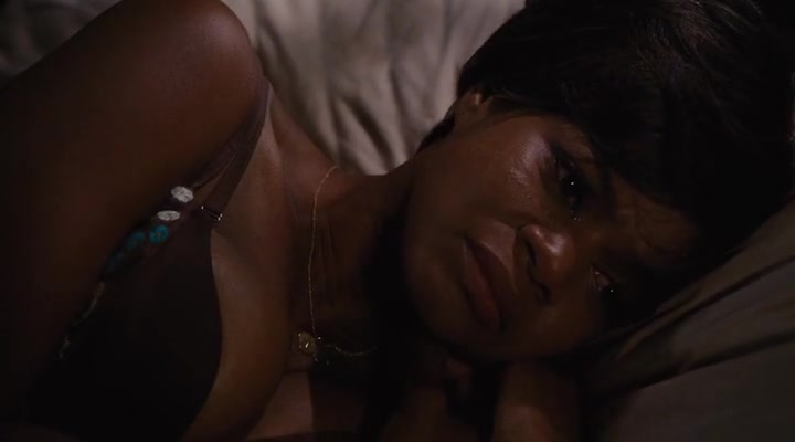 Kimberly Elise sexy - For Colored Girls (2010)