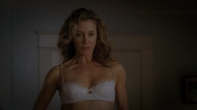 Felicity Huffman sexy - Desperate Housewives s07e17 (2011)