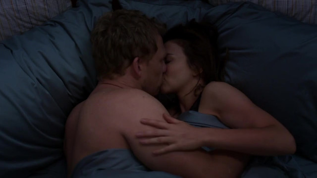 Caterina Scorsone sexy - Greys Anatomy s15e03 (2018)