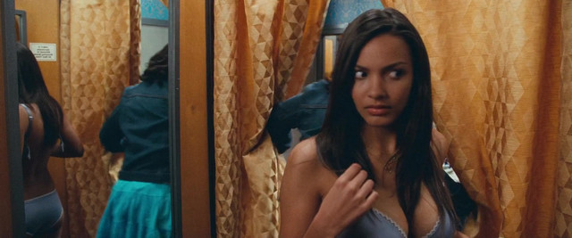 Jessica Lucas sexy - Big Mommas Like Father Like Son (2011)