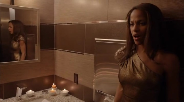 Anna Camp sexy, Megalyn Echikunwoke sexy - House of Lies s01e01 (2012)