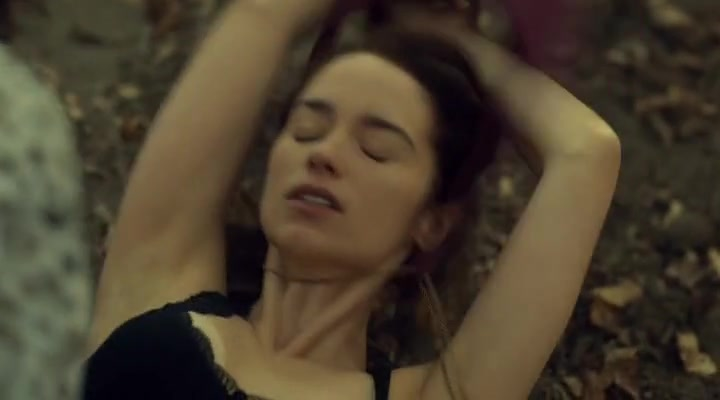 Melanie Scrofano sexy - Wynonna Earp s01e05 (2016)