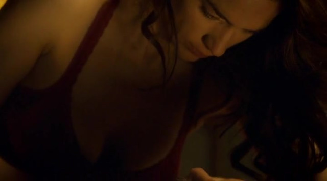 Melanie Scrofano sexy - Wynonna Earp s01e09 (2016)