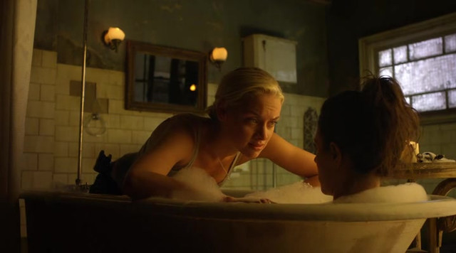 Rachel Skarsten sexy, Anna Silk sexy - Lost Girl s03e12 (2013)