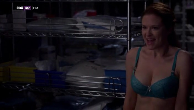 Sarah Drew sexy - Greys Anatomy s11e16 (2014)