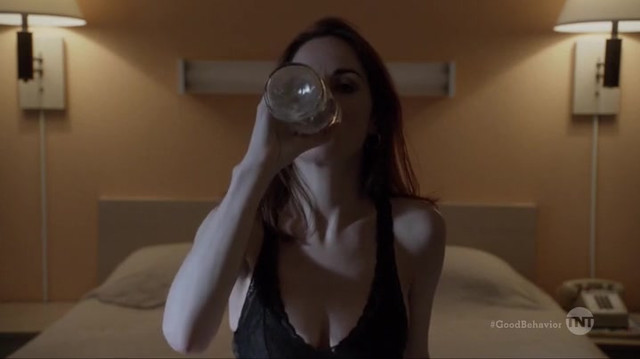 Michelle Dockery sexy - Good Behavior s01e09 (2016)