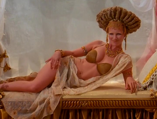 Alexandra Tydings sexy - Xena: Warrior Princess s06e12 (2000)