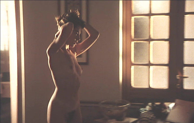 Claudia Gerini nude - Il gioco (2001)