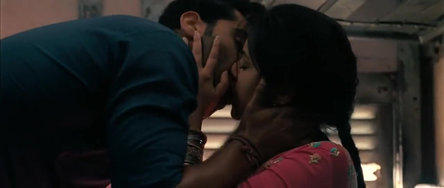 Parineeti Chopra sexy - Ishaqzaade (2012)