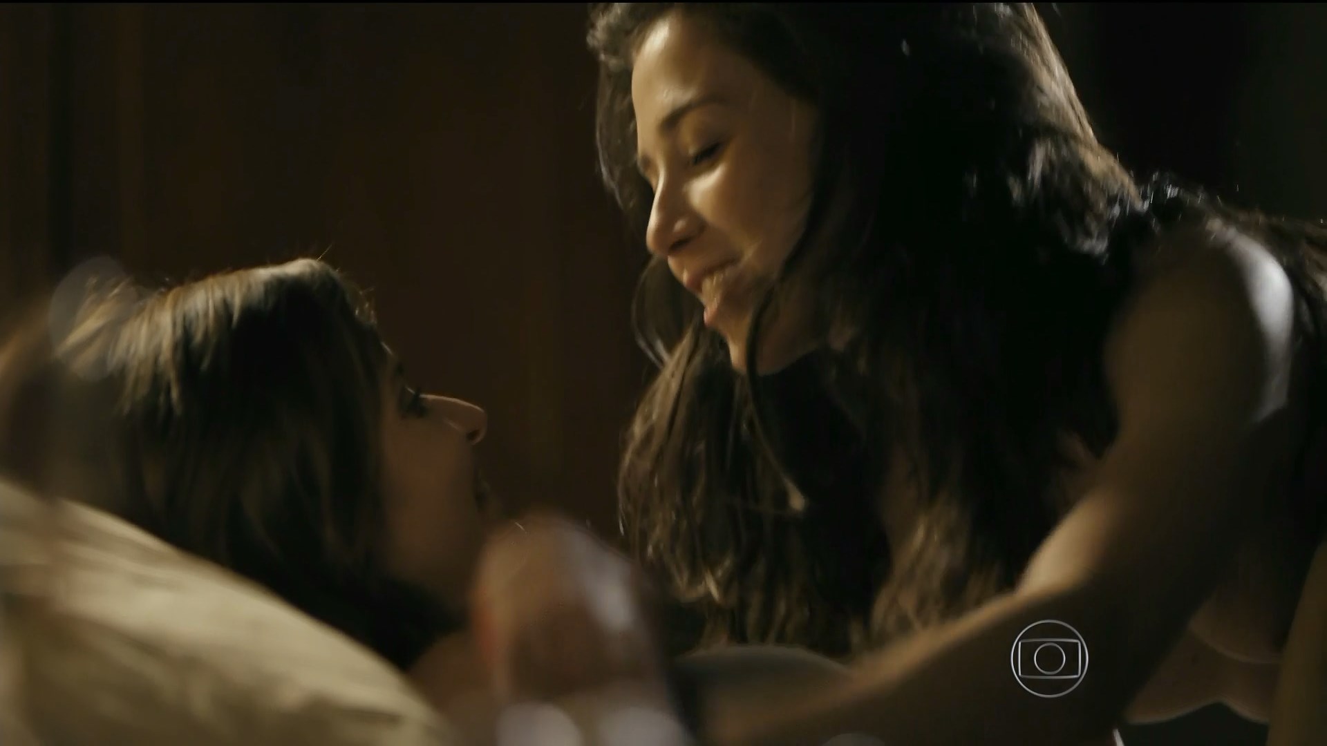 Paula Burlamaqui sexy, Marjorie Estiano nude - Eu Que Amo Tanto s01e03 (2014)