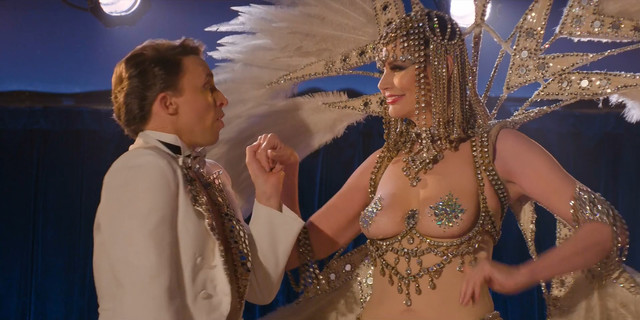 Geena Davis sexy, Kasia Szarek nude - Glow s03e09 (2019)