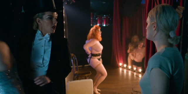 Geena Davis sexy, Kasia Szarek nude - Glow s03e09 (2019)