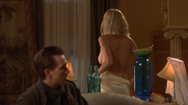 Jennifer Morrison nude, Erinn Bartlett nude, Chene Lawson sexy, Juleah Weikel sexy - Girl Fever (2002)