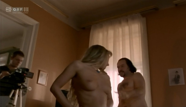 Roswitha Meyer nude, Evelyn Veigl nude - Schwarzfahrer (1997)