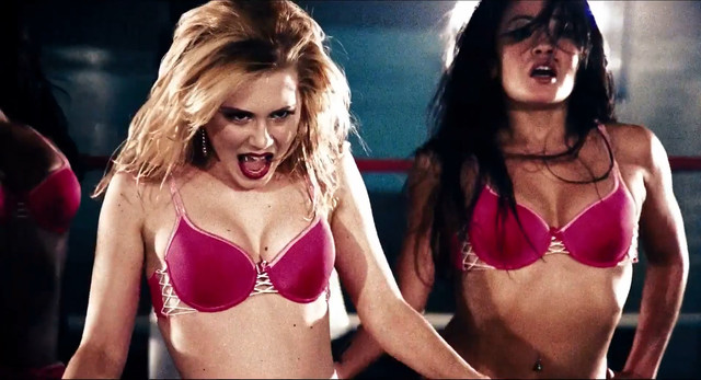 Alison Lohman sexy, Gina Gershon sexy, Nicole Vicius sexy - Delirious (2006)