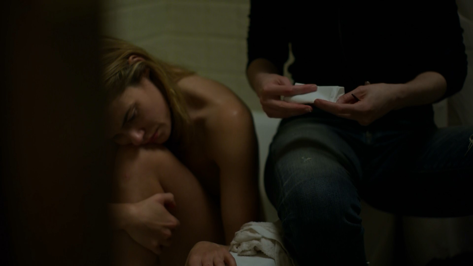 Rachael Taylor sexy, Jamie Neumann sexy - Jessica Jones s03e09-10 (2019)