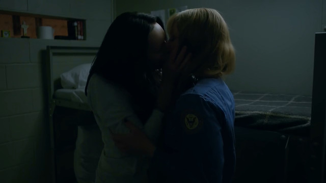 Emily Tarver sexy, Laura Prepon sexy - Orange Is the New Black s07e02-10 (2019)