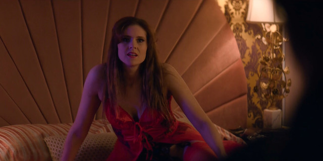 Jackie Tohn sexy, Kate Nash sexy - Glow s03e08-10 (2019)