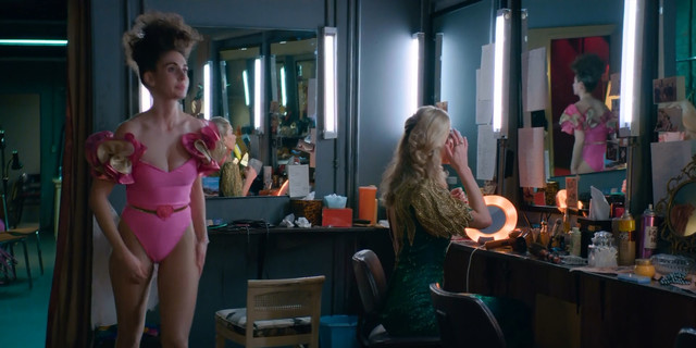 Jackie Tohn sexy, Kate Nash sexy - Glow s03e08-10 (2019)