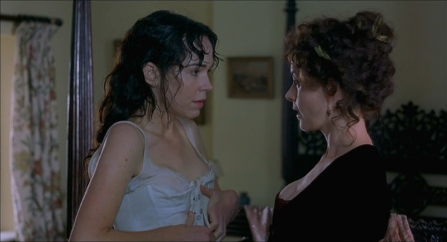 Victoria Hamilton nude, Frances O'Connor sexy - Mansfield Park (1999)