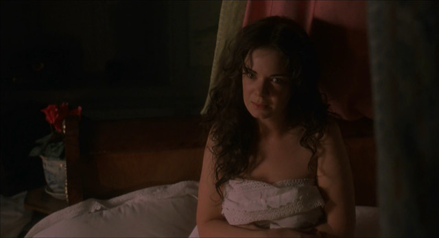 Victoria Hamilton nude, Frances O'Connor sexy - Mansfield Park (1999)