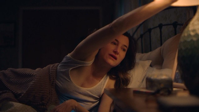 Kathryn Hahn sexy, Jasmine Cephas Jones sexy – Mrs. Fletcher s01e06 (2019)