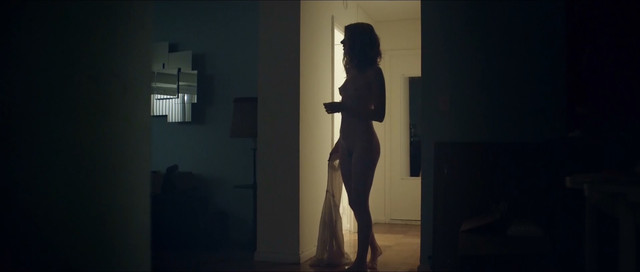 Jennifer Missoni nude, Dawn Olivieri nude - To Whom It May Concern (2015)