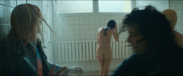 Kamila Kaminska nude, Anna Prochniak nude – Najlepszy (2017)