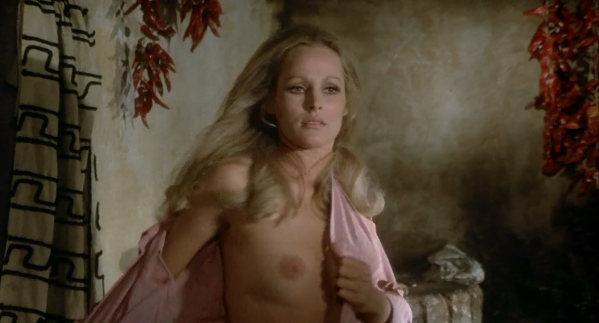 Ursula Andress nude, Monica Randall nude - Soleil rouge (1971)