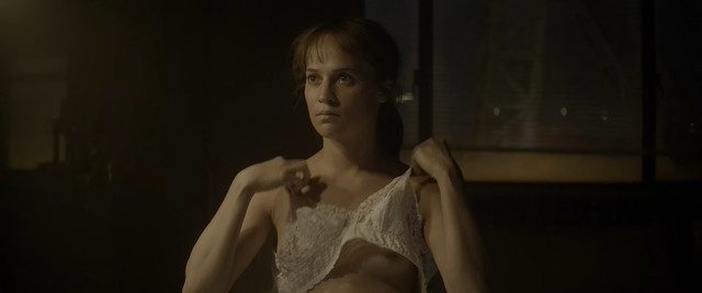 Alicia Vikander nude, Riley Keough nude - Earthquake Bird (2019)