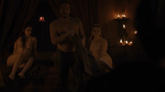 Marina Lawrence-Mahrra nude, Lucy Aarden nude, Josephine Gillan nude - Game of Thrones s08e01 (2019)