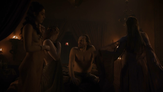 Marina Lawrence-Mahrra nude, Lucy Aarden nude, Josephine Gillan nude - Game of Thrones s08e01 (2019)